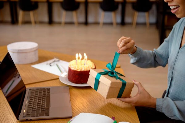 6 Personalized & Customizable Gift Ideas