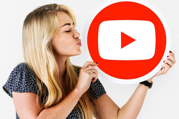 girl with youtube icon