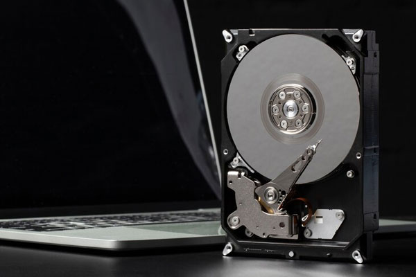 Disk Partition in Linux Hard Drive Laptop PC