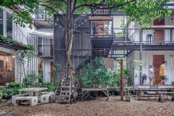 The Yard Hostel in Bangkok - Review