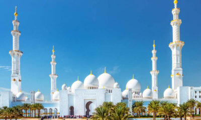 Sheikh Zayed Grand Mosque - The Most Beautiful Temples in the World